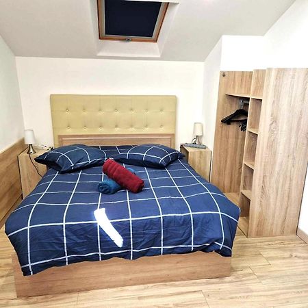 08 - Tres Joli Studio Tout Equipe Avec Parking Privatif Gratuit, Grand Fourgon Possible, Tout Le Linge De Maison Est Fourni Razac-sur-l'Isle Екстер'єр фото