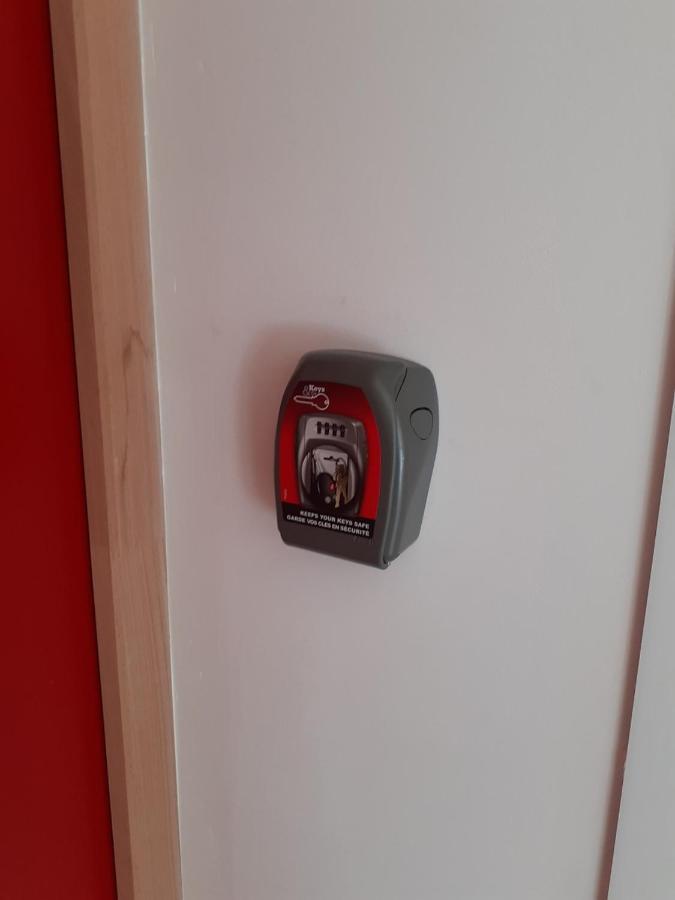 08 - Tres Joli Studio Tout Equipe Avec Parking Privatif Gratuit, Grand Fourgon Possible, Tout Le Linge De Maison Est Fourni Razac-sur-l'Isle Екстер'єр фото