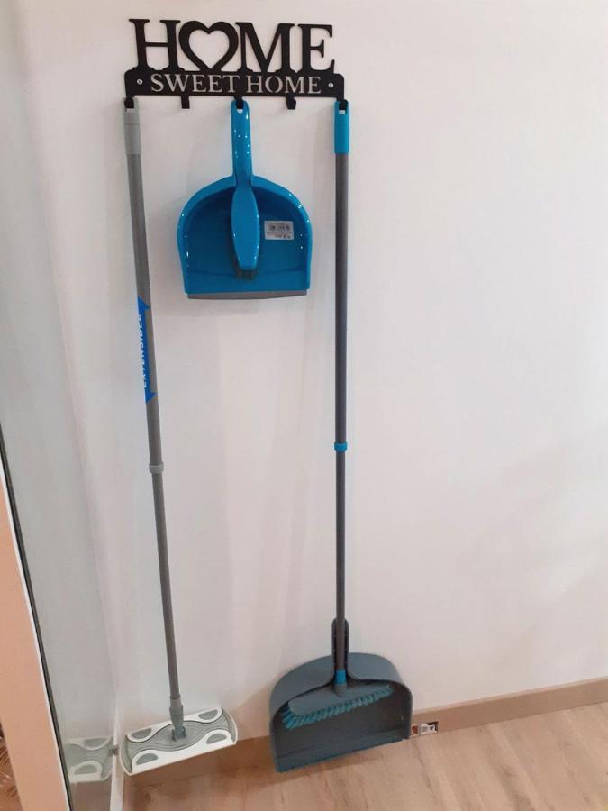08 - Tres Joli Studio Tout Equipe Avec Parking Privatif Gratuit, Grand Fourgon Possible, Tout Le Linge De Maison Est Fourni Razac-sur-l'Isle Екстер'єр фото