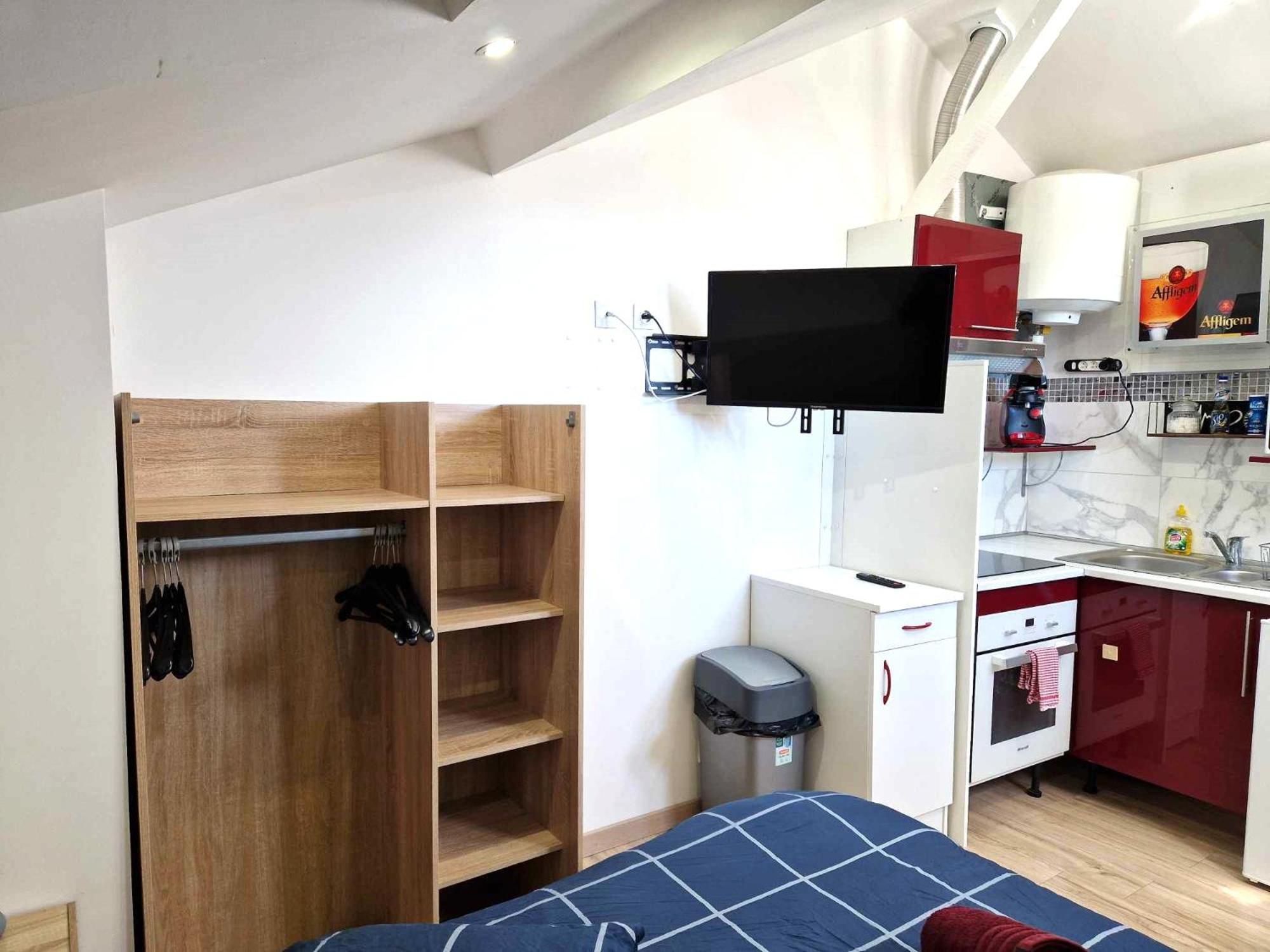08 - Tres Joli Studio Tout Equipe Avec Parking Privatif Gratuit, Grand Fourgon Possible, Tout Le Linge De Maison Est Fourni Razac-sur-l'Isle Екстер'єр фото